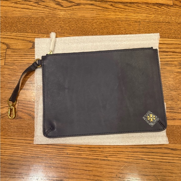 Tory Burch Navy Zipper Clutch Wallet - Picture 1 of 6